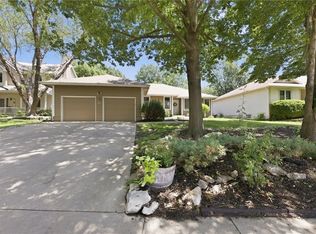 904 Joseph Dr, Lawrence, KS 66049