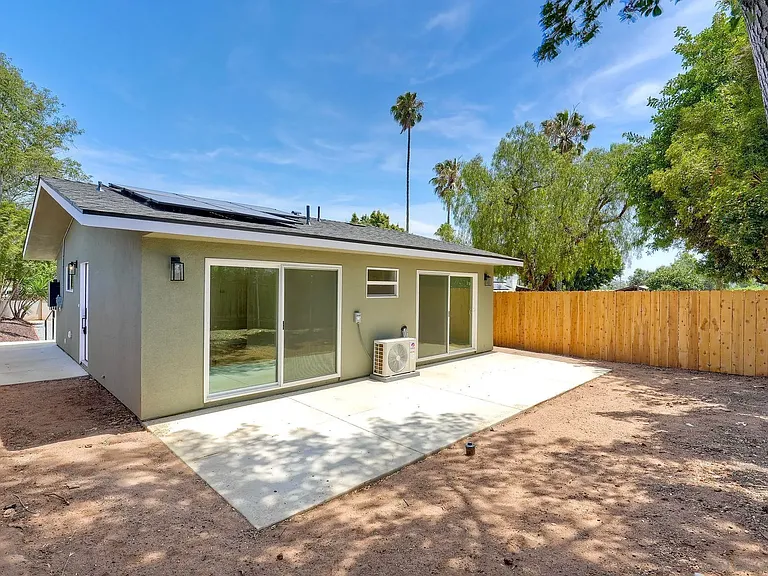 1923 Felicita Rd — Photo 17