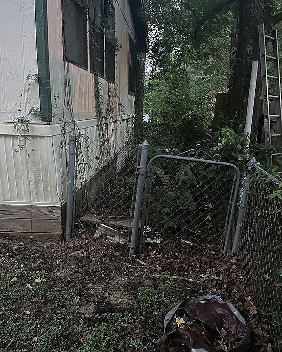 2nd image of 214 Ridgeside