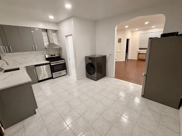 293 Bay 20th St Floor 2, Brooklyn, NY 11214