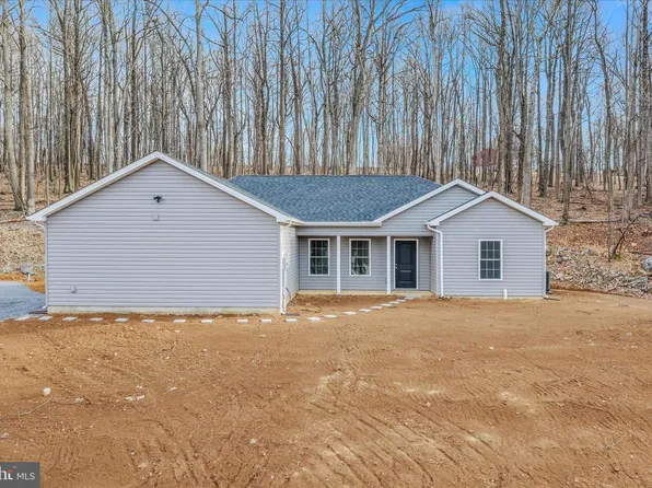 9866 Back Creek Valley Rd, Hedgesville, WV 25427