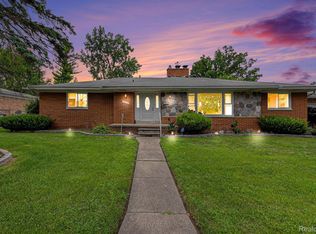 26200 Ross St, Inkster, MI 48141