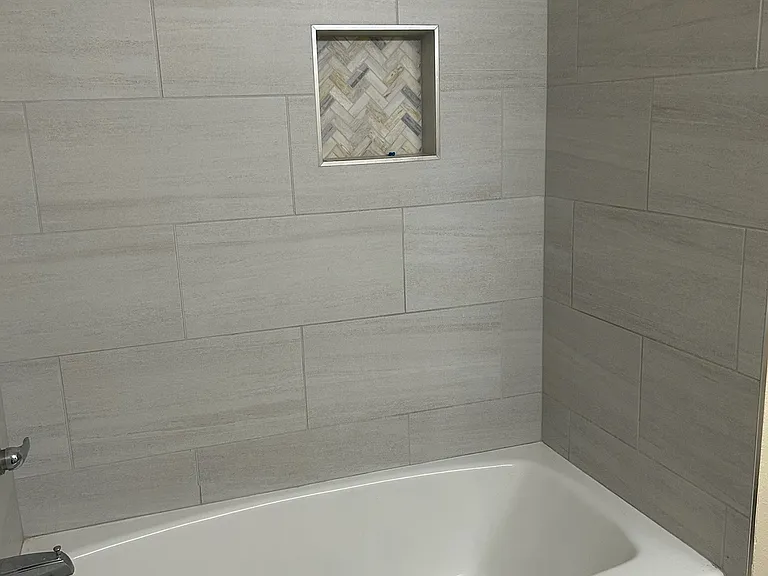 4820 Dellwood Ln — Photo 2