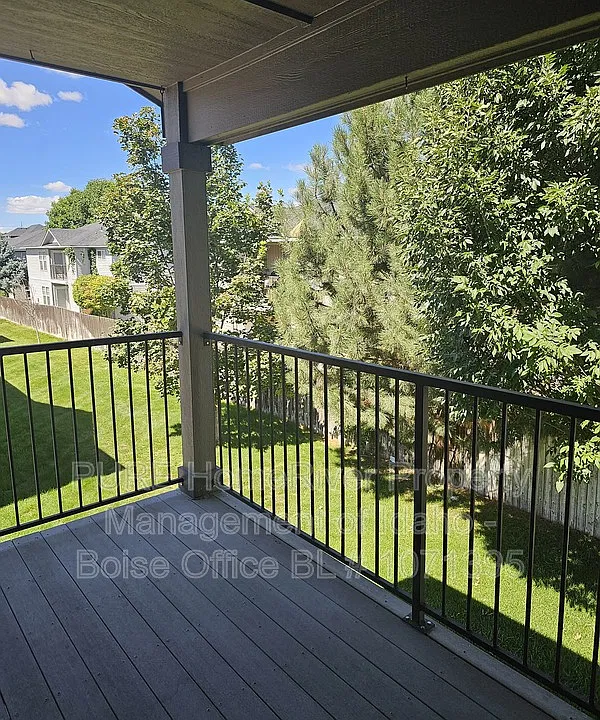 11846 W Fairview Ave #201