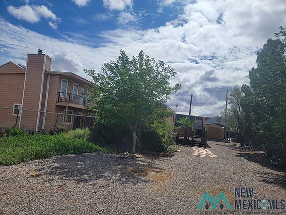 3rd image of 1304 Mercury St