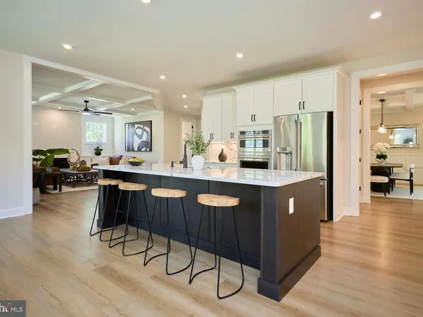 2904 Random Rd, Falls Church, VA 22042