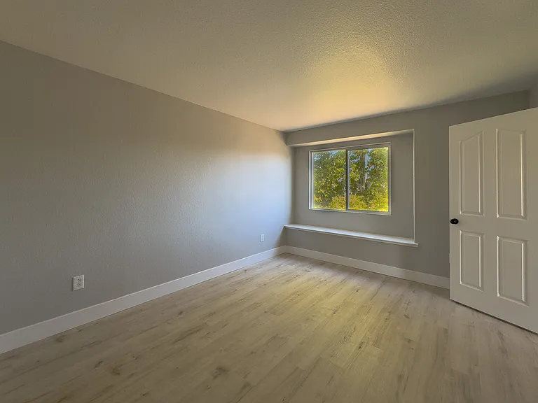 8268 Iron Gorge Dr — Photo 25
