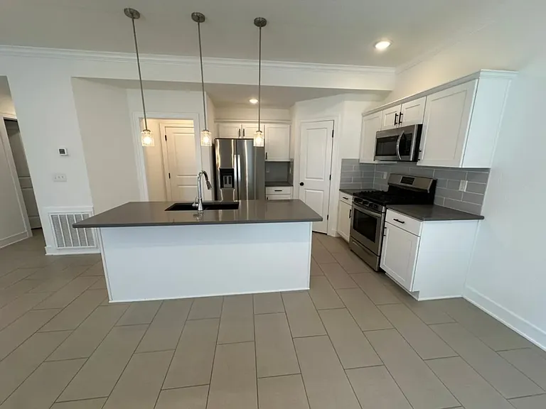 7394 Griffey St — Photo 3