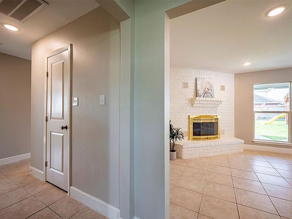 4th image of 13226 Frank Ln