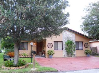 10631 SW 69th Ter, Miami, FL 33173