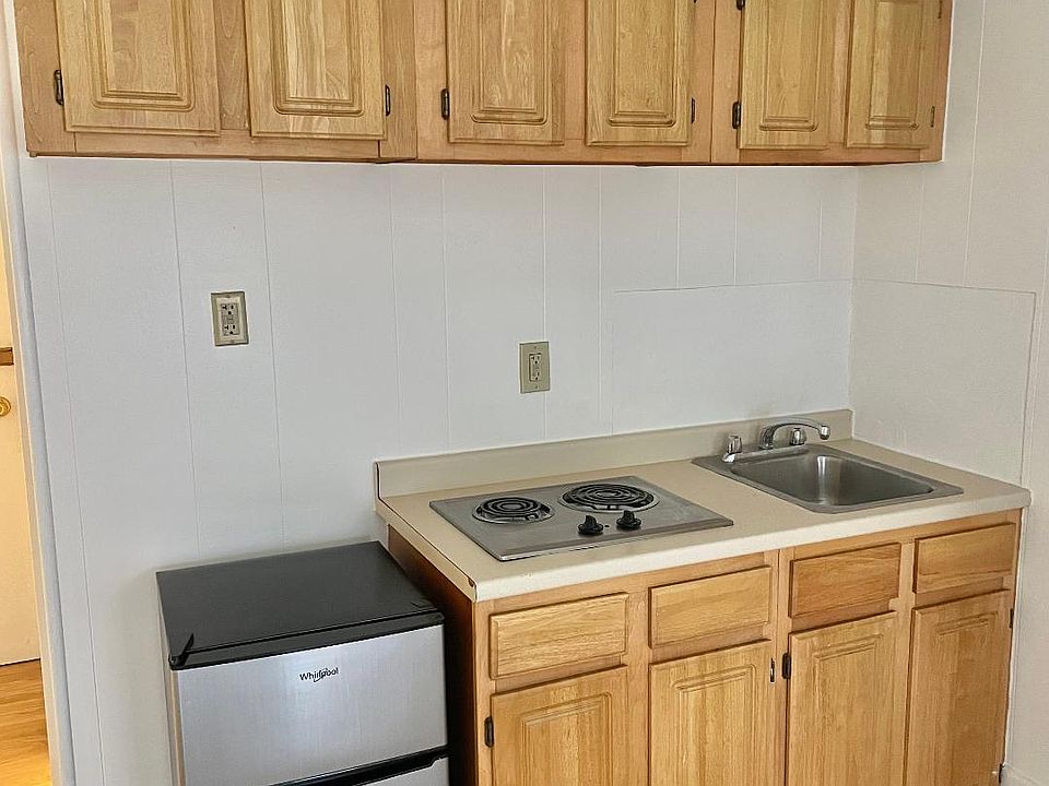 1st image of 272 Newbury St APT 2