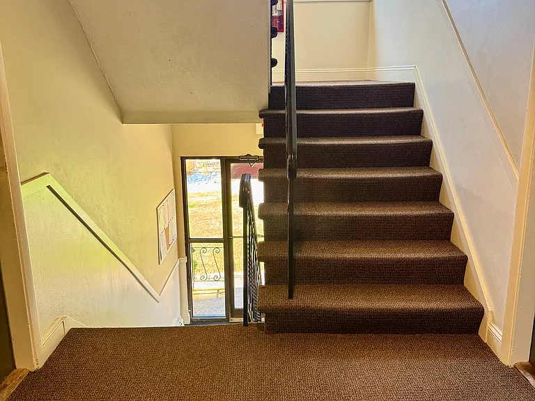 126 Mammoth Rd #19 — Photo 14