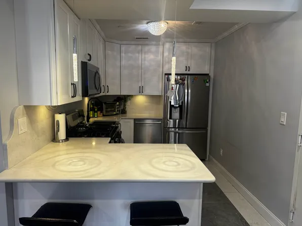 1762 East 19th Street image 3 of 17