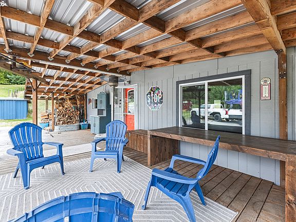 4th image of 95240 Brewster Ln