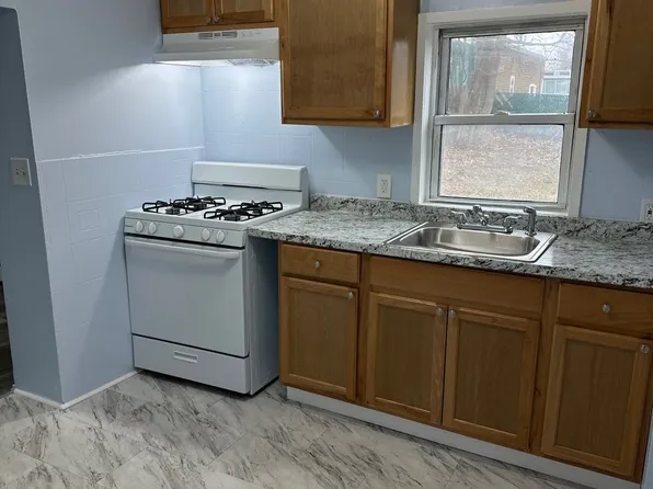12 1st St #2, Pt Jervis, NY 12771
