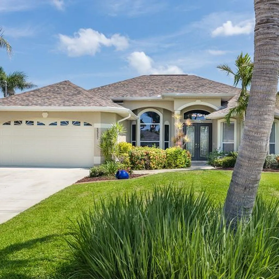 4 bed, 2.0 bath, 2311 sqft, $8,000 — Photo 3