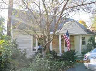 91 Lower Beverly Hls, West Springfield, MA 01089