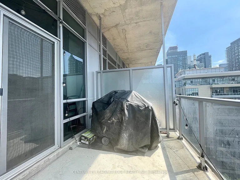 399 Adelaide St W #Penthouse 1008 — Photo 9