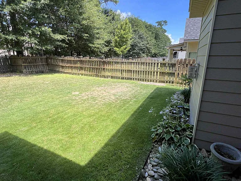 609 Angel Oak Ln — Photo 23