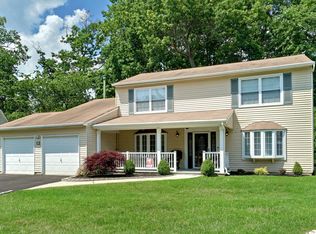 12 Bell Ct, Howell, NJ 07731