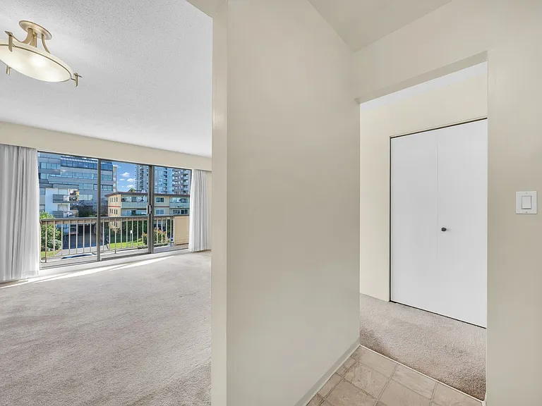 1655 Chesterfield Ave #109 — Photo 10