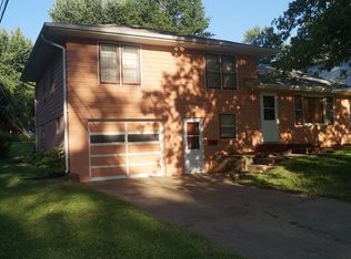 944 Plum St, Syracuse, NE 68446