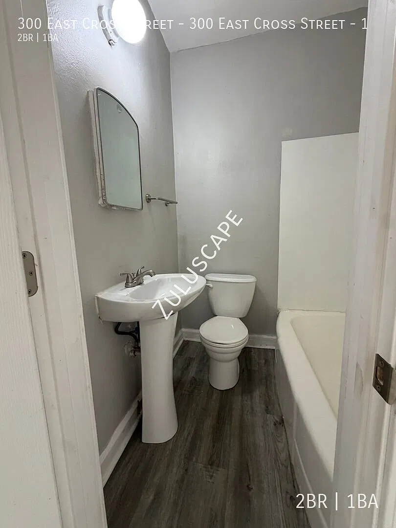 300 E. Cross Street / 2 bed 1 Bath Quadplex 1 level Apartment — Photo 1