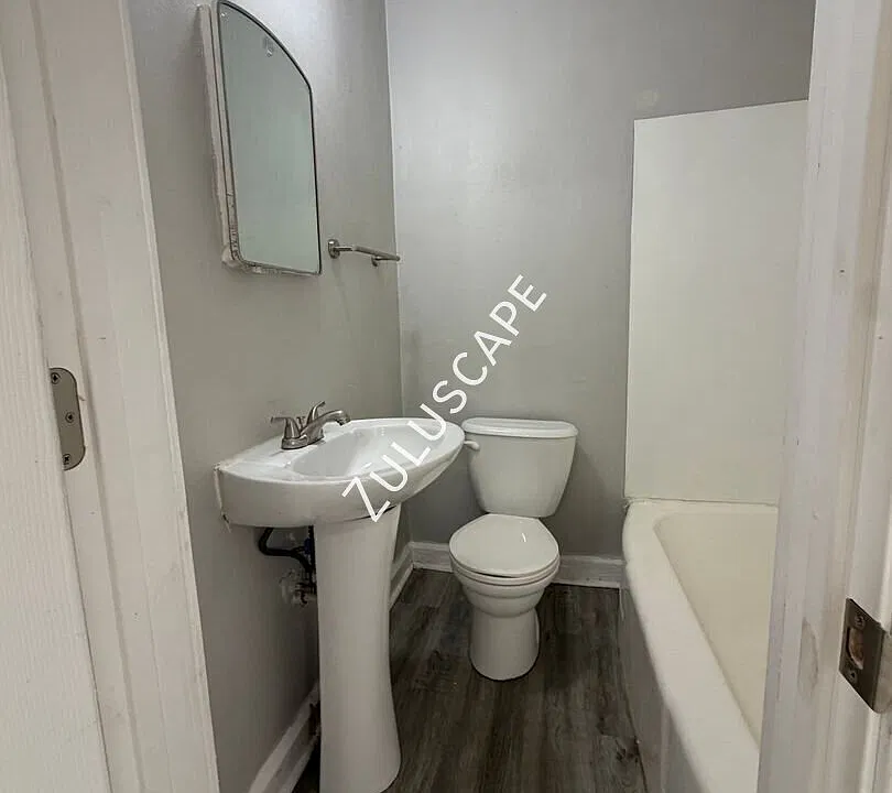 300 E Cross St #1