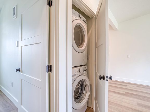 3rd image of 3722 NW Port Ave APT 302