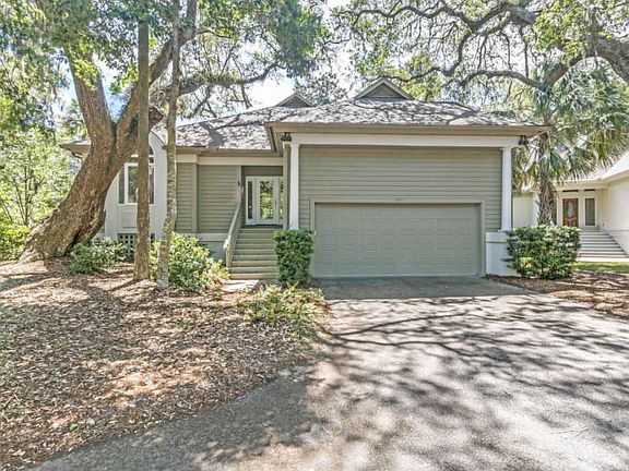 2nd image of 2875 Hidden Oak Dr