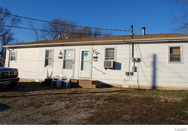 2nd image of 1211/1213 W Congress St