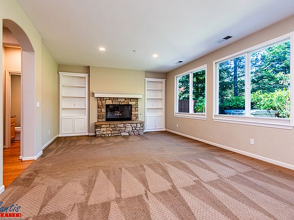 3rd image of 41 Deerfield Dr