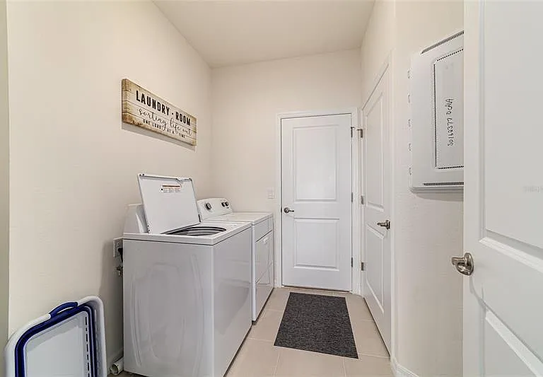 4171 NW 48th Terrace Rd — Photo 16