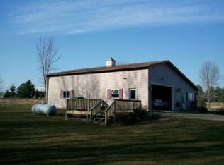 N1906 Holiday Rd, Weyauwega, WI 54983