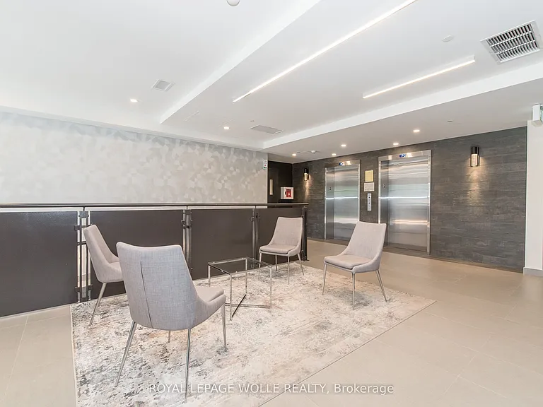 690 King St W #610 — Photo 26
