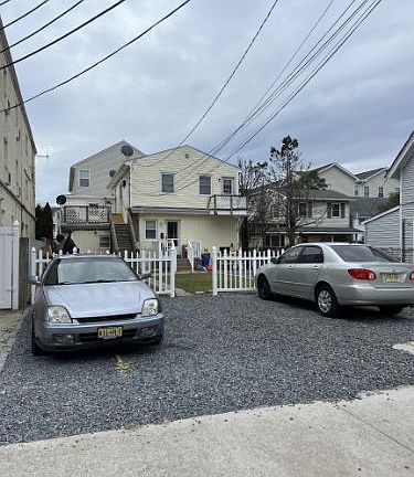 3rd image of 224 E Taylor Ave