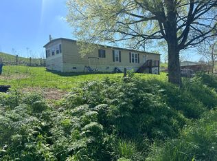 709 Carpenters Creek Rd, Hustonville, KY 40437