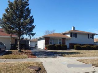 19116 Sherman St, Lansing, IL 60438