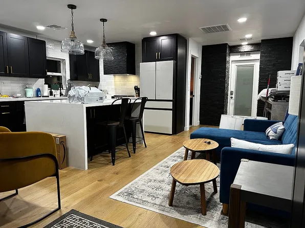 934 S Maple Ave, Tempe, AZ 85281