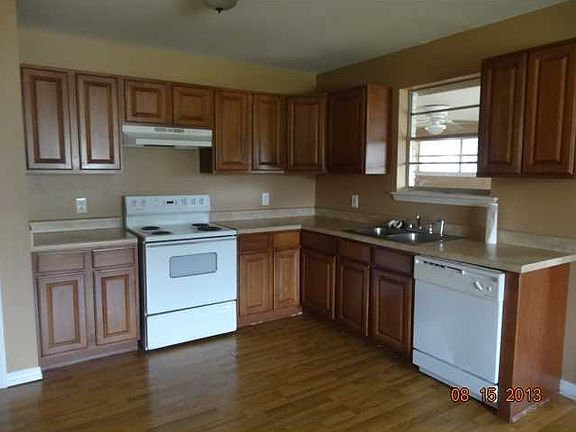 4th image of 2405 Veronica Dr