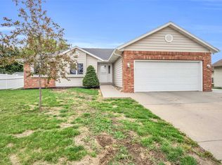 415 E 48th St, Kearney, NE 68847