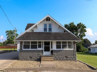 518 W Columbia St, Oakland City, IN 47660