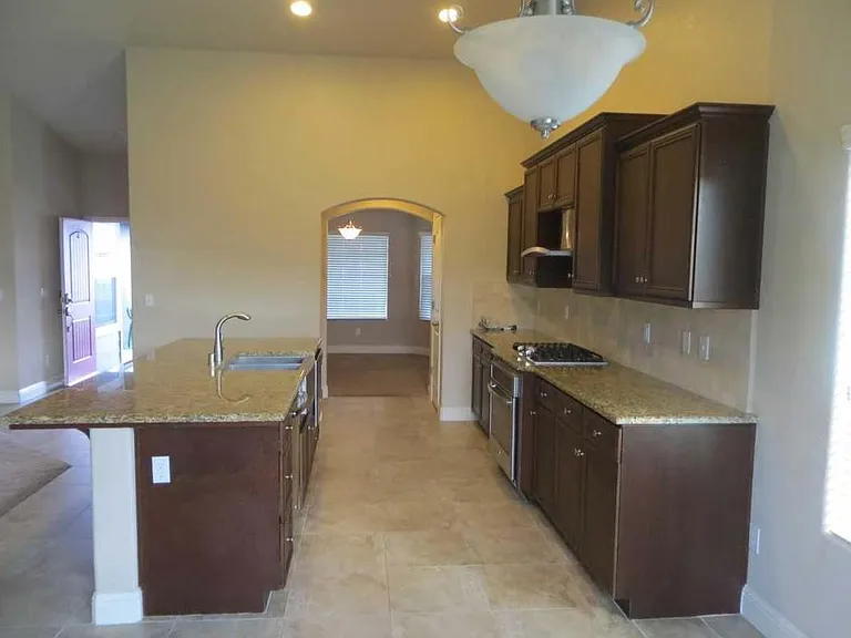 5367 N Madelyn Ave — Photo 7