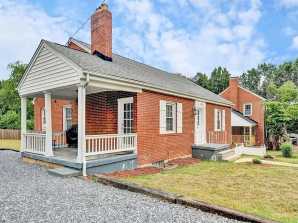 2604 Vancouver Dr NW, Roanoke, VA 24012