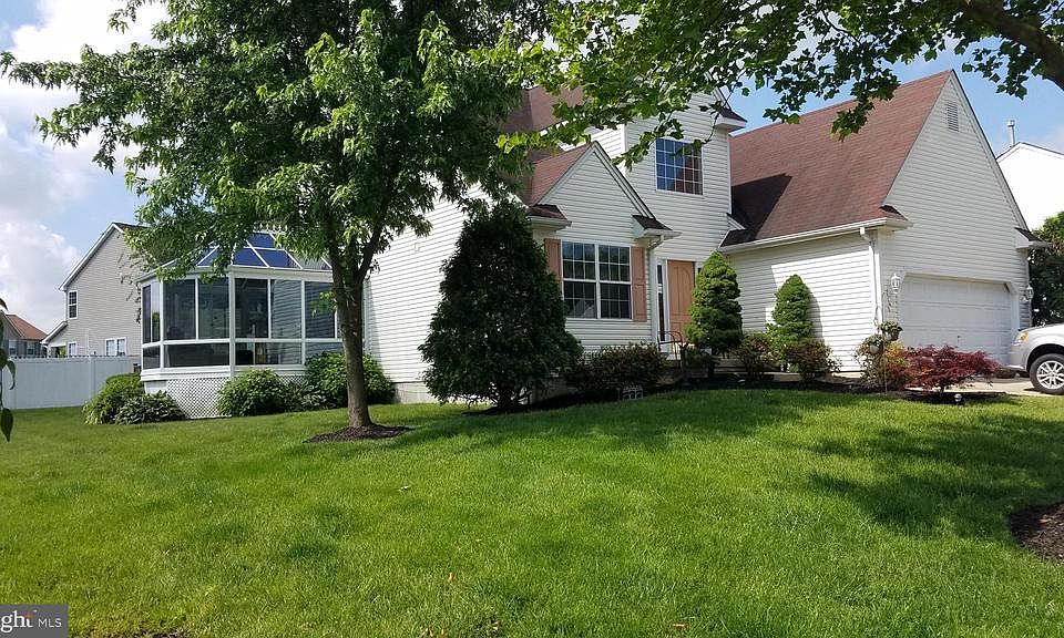 1st image of 48 Anthony Dr
