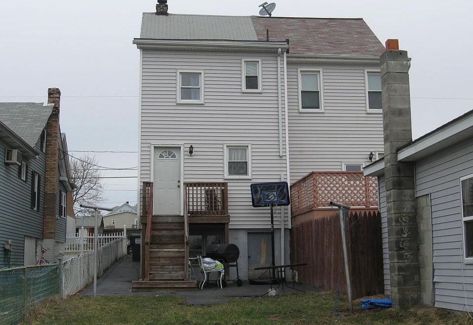2nd image of 540 Winters Ave