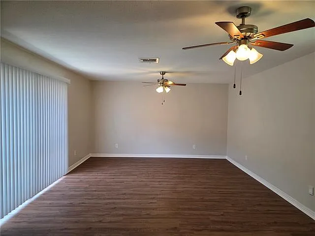 1832 Harvard Ave — Photo 2