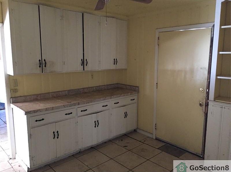 2nd image of 711 Briarcliff Rd
