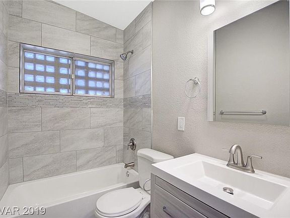 3rd image of 3328 Osage Ave