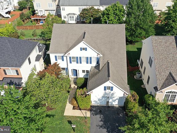 2nd image of 43708 Red House Dr